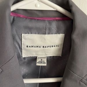 Banana Republic skirt suit mid length gray size 6 stretch